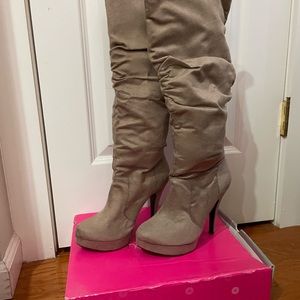 ShoeDazzle “Isabel” Women’s Tall Boots Taupe